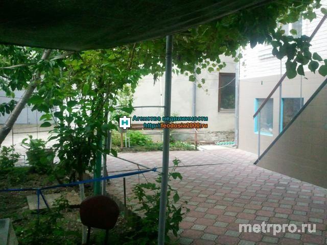 г.Феодосия, пер.Мопровский. Дом 325 кв. м расположен в центре города в районе ГИБДД. В доме 3 этажа, 12 комнат, 3... - 20