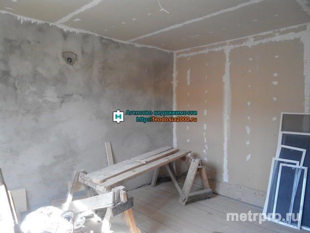 г. Феодосия, ул. Назарова. Продается недостроенный 2 этажный дом. На первом этаже 5 комнат, на втором 3. В доме уже... - 15
