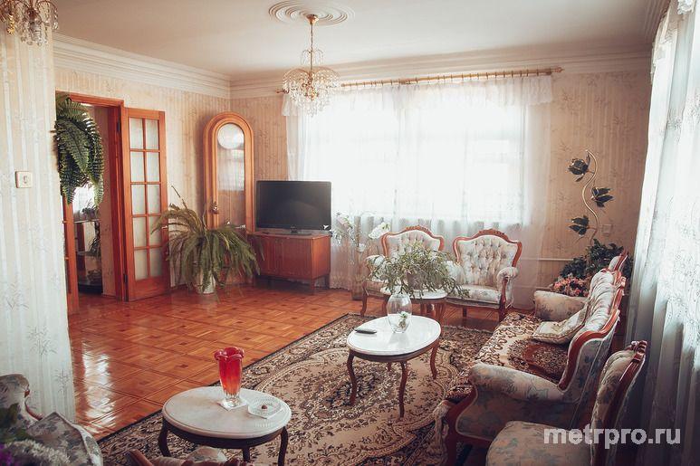 Срочно продается четырехэтажный дом в Бахчисарае, Крым .     Общая площадь - 364 м.кв. Участок 653 м.кв. Есть газ и... - 2