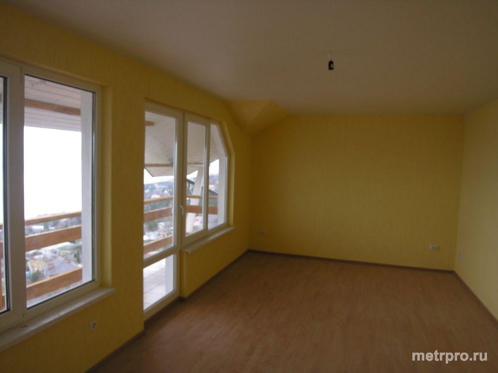 Продаём трехкомнатную видовую квартиру в Алупке на улице Щепкина. Новая квартира с ремонтом , общей площадью 85,7... - 2
