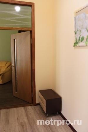 Сдам в Феодосии 2-х-комнатную квартиру недалеко от моря. После недавнего ремонта, с   приятным интерьером и удобной... - 3