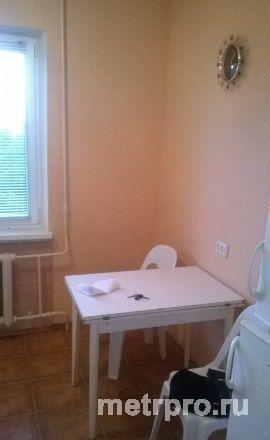 Продам 1-комнатную квартиру в Симферополе общей площадью 40 м2. В квартире современный ремонт, немецкие... - 4