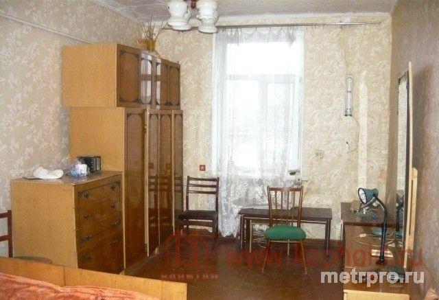 Продается 2-комнатная квартира по ул. Ломоносова. 2 этаж двухэтажного дома.     Общая площадь – 45 кв. м, площадь...