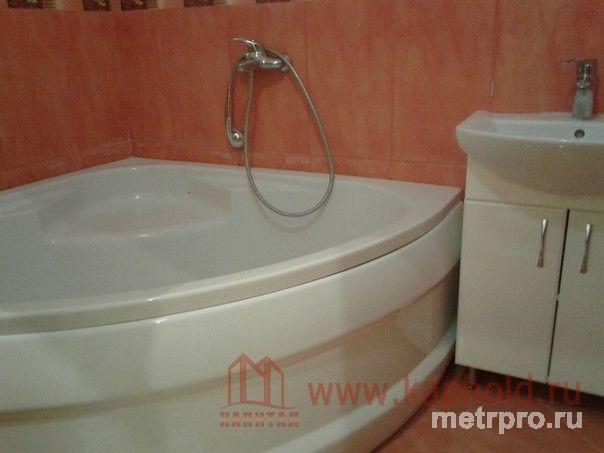 Продается 3-комнатная квартира, сталинка. 1 этаж 3-этажного дома. Общая площадь- 78 кв.м, жилая- 54 кв. м, кухня -7...