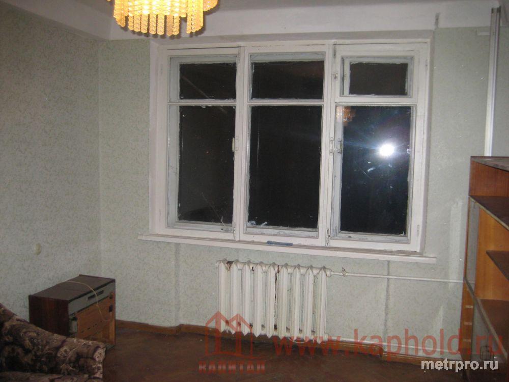 Продаётся 2-комнатная по ул.Киевская. 1 этаж 5-этажного дома. Квартира без ремонта. Общая площадь — 52 м кв. Окна...