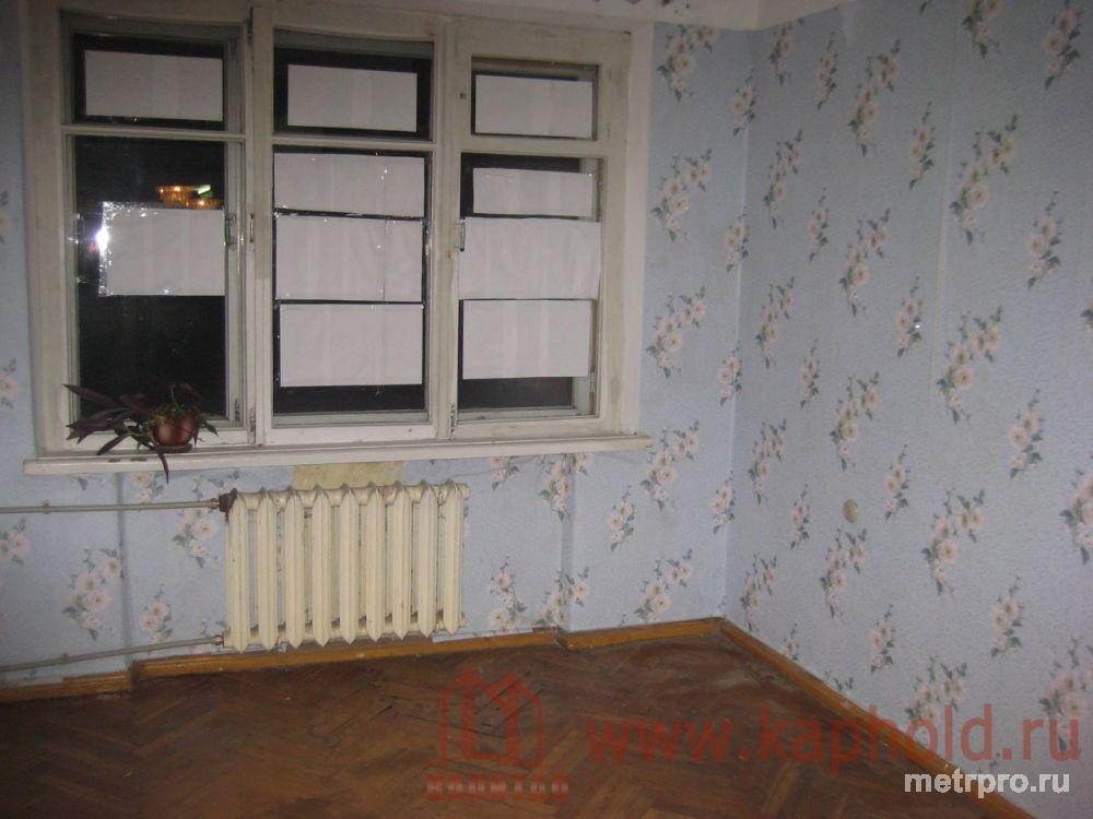 Продаётся 2-комнатная по ул.Киевская. 1 этаж 5-этажного дома. Квартира без ремонта. Общая площадь — 52 м кв. Окна... - 1