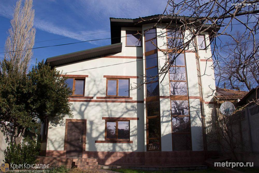 Предлагаем купить новый дом на 4 сотках земли на южном берегу Крыма, находится в п. Ай-Даниль, между Гурзуфом и...
