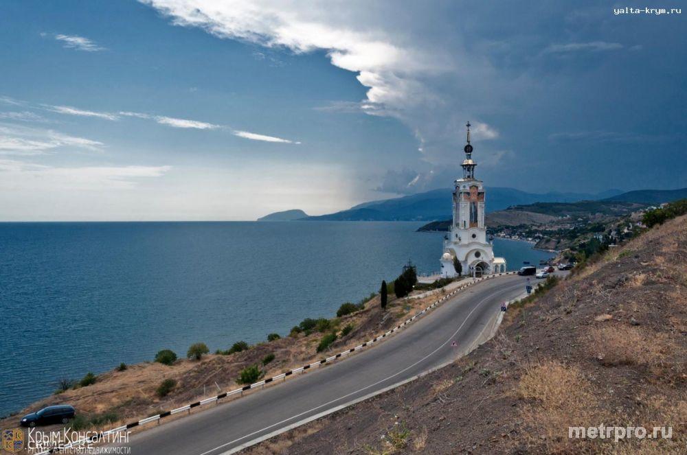 Земельный участок 4 Га, расположен в уникальном месте с. Малореченское Алушта. Участок находится рядом с одним из...