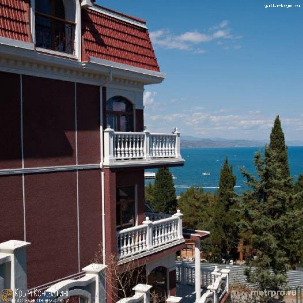 Алушта. Продажа дома у моря. Дом имеет роскошное месторасположение с прекрасным видом на море и горы. Рядом...