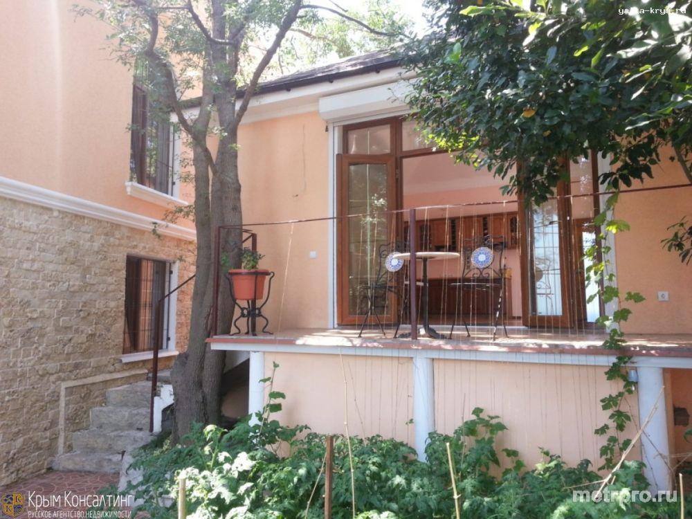 Продается красивый новый дом в парке на Южном берегу Крыма, г. Алупка. Дом построен в средиземноморском стиле по... - 3