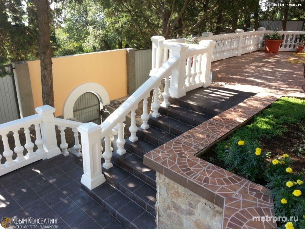 Продается красивый новый дом в парке на Южном берегу Крыма, г. Алупка. Дом построен в средиземноморском стиле по... - 9