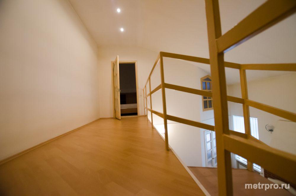 Двухуровневая квартира класса «Люкс» ищет достойных жильцов. Хорошая современная отделка и мебель в квартире.... - 11