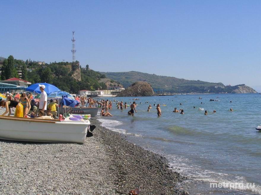 Квартира 50 метров до моря. Пляжный сезон в Партените продолжается с мая до конца октября, чему способствует... - 17