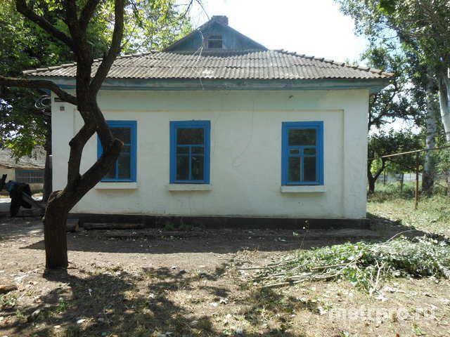 Дом в селе Яркое Поле, расположено в восточной степной части Крымского полуострова. Расстояние до районного центра и...