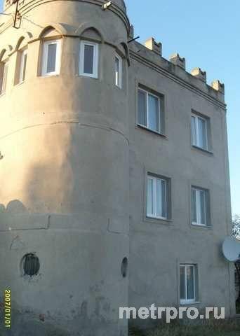 Продаётся 3-х этажный жилой дом в Феодосии - в Ближнем Боевом, со всеми коммуникациями, гараж, котельная, строения... - 5
