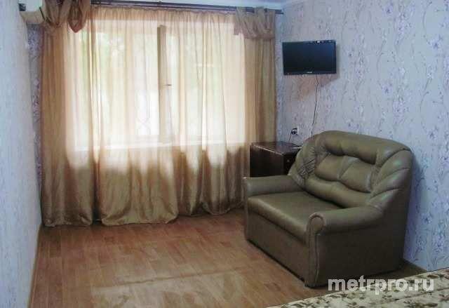 г Феодосия, ул Горького, 1 ком квартира, 30,4 кв м  1-к квартира 30.4 м на 1 этаже 4-этажного кирпичного дома 30,4...