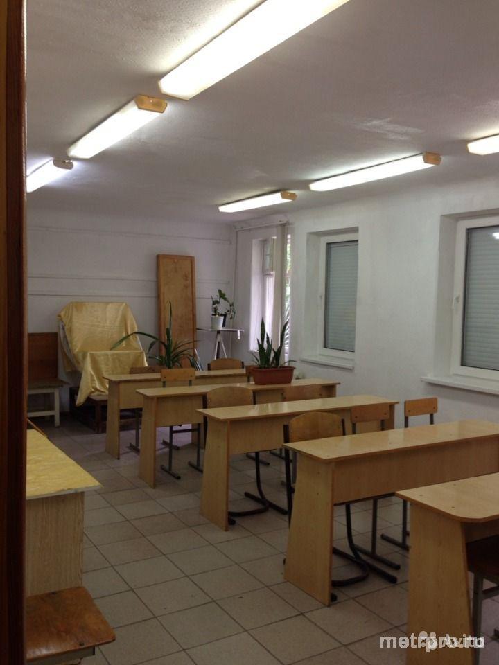Сдаются помещения и кабинеты от 20 до 46 м.кв., различного уровня комфорта, в офисе юридического лица. Помещения... - 2