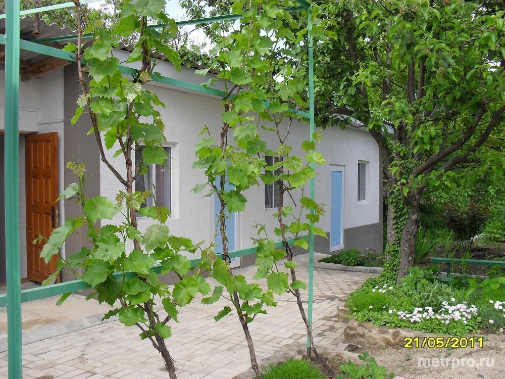 Приглашаем Вас на отдых  в Старый Крым!  Старый Крым ,всем известен своим целебным воздухом, укрытый зеленью садов и... - 7