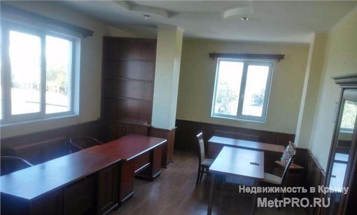 Сдам Отличный 5-ти кабинетный Офис г. Севастополь, 5 минут до Центр а, 200 кв м, 4 этаж в новом здании, есть коридор,... - 1