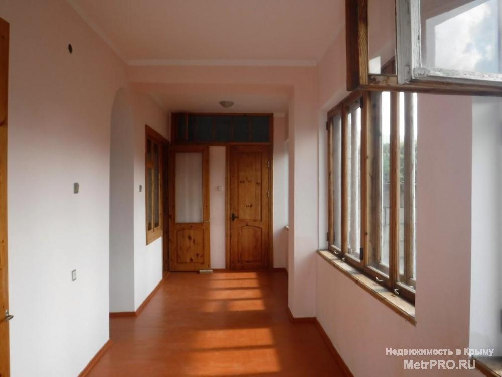 Продается просторный 3-этажный дом 360 кв.м. в пригороде Симферополя (с. Перевальное — 20 минут до Симферополя, 20... - 7