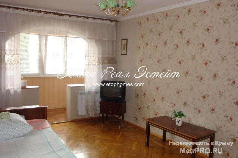 Продается квартира в Ялте по ул. Киевская, в районе Автовокзала, общей площадью 33 кв.м, удобна для проживания,...