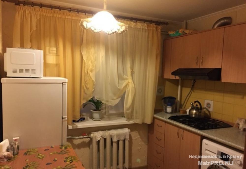 Сдается 2х комнатная квартира ул Киевская р-н магазина Гарант . 3/5. 45м. есть вся необходимая мебель , диван .... - 2