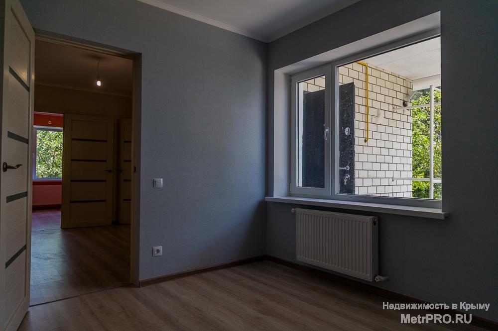 Продажа / Дома, АЛУШТА, 18 000 000 р. Продается двухэтажный, кирпичный дом в селе Кипарисное Алуштинского района. В доме 2 санузла, 7 комнат, капитальный... - 17