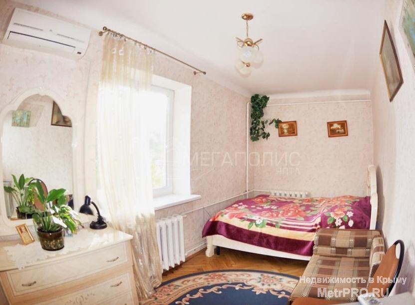 Продается 2-х комнатная квартира в Ялте по улице Московская.   Квартира в Ялте  площадью 44 кв. м.   Расположена на 5... - 1