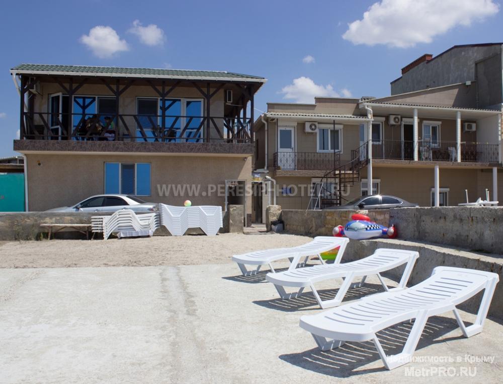 Гостевой дом расположен в г. Евпатории на одной из любимых улиц отдыхающих Симферопольская, на самом берегу моря (15... - 14