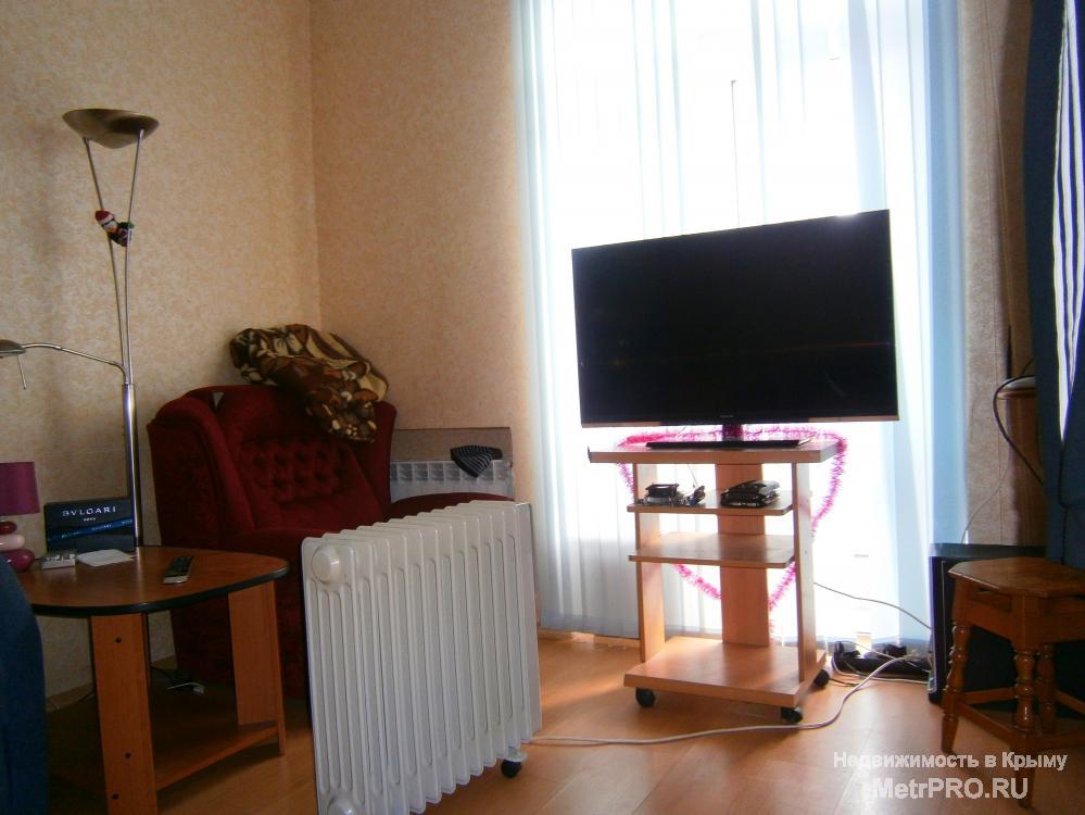 Уютная квартира 36.6 м2  в хорошем состоянии расположена в самом центре города на ул.Московской. Рядом с домом...