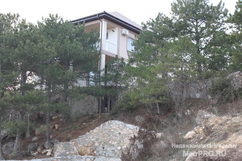 Продается 2-х этажный, новый дом в г. Ялта, Кореиз. Великолепный вид на море и на горы. На территории хвойные... - 1