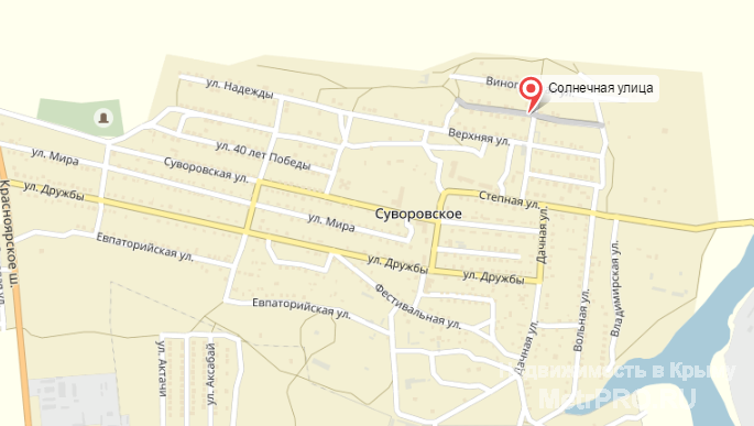 Продается участок в центре села, 8 соток, коммуникации рядом, не огорожен, ИЖС