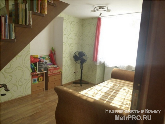 1-к квартира, 30 м², 1/1 эт. Квартира в историческом центре, в 500 м от моря. Потолки 4м. В комнате второй ярус.... - 1