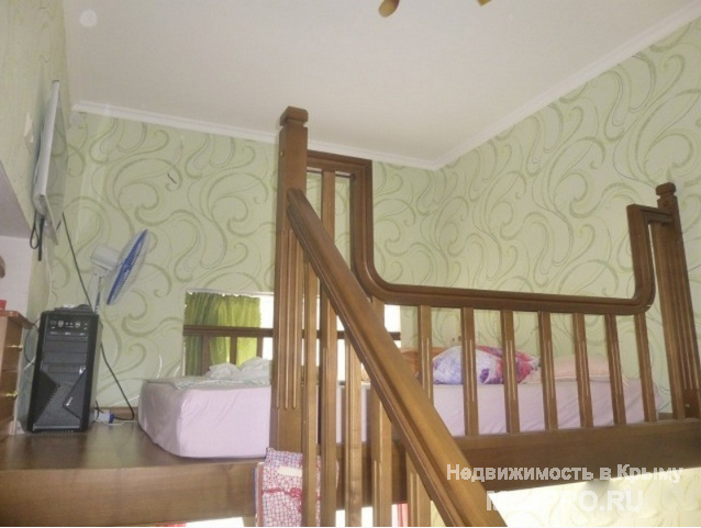 1-к квартира, 30 м², 1/1 эт. Квартира в историческом центре, в 500 м от моря. Потолки 4м. В комнате второй ярус.... - 2