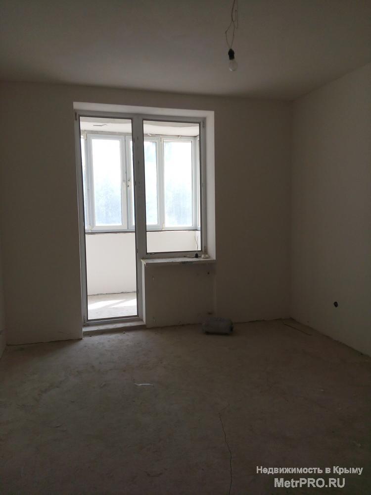 Продам 2 комнатную квартиру в г. Симферополе, в новом доме фирмы 'Greenwood' по ул.Камская, 23. Общая площадь 76...
