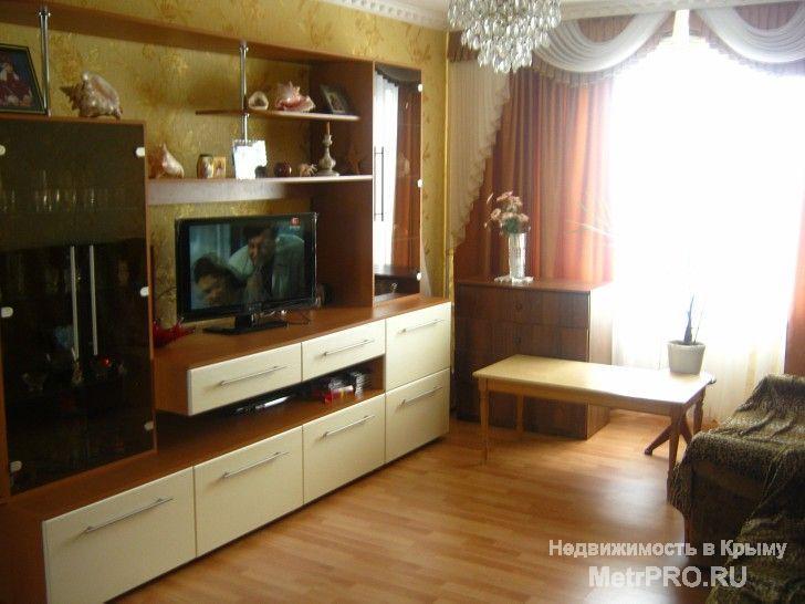 Сдам однокомнатную квартиру в Севастополе посуточно (с июня по сентябрь!!). Рядом находится детская площадка,... - 1