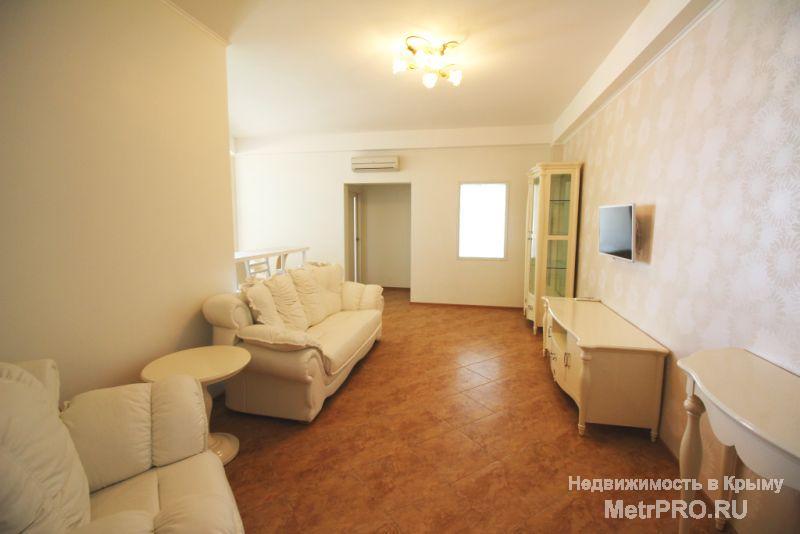 Продается 3 комнатная квартира в жилом комплексе по улице Гурзуфское шоссе. Дом располагается всего в 400 метрах от... - 1