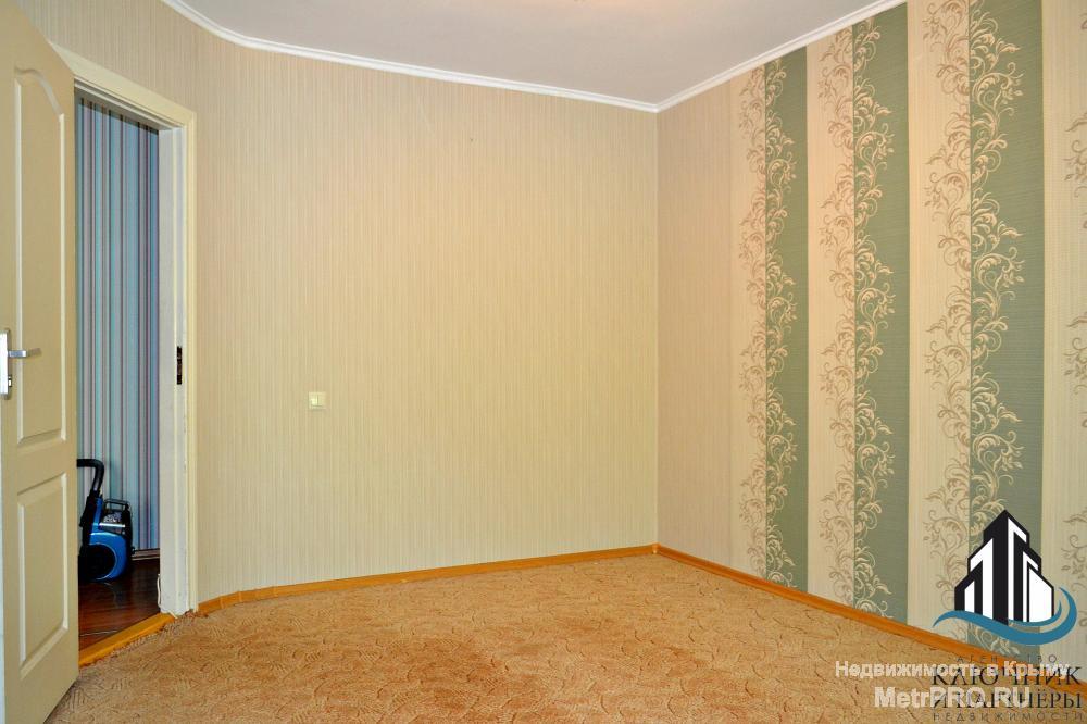 Продаётся светлая 2-х комнатная квартира на 1-м этаже в самом центре города Феодосия, общей площадью 44,3 кв.м.... - 1