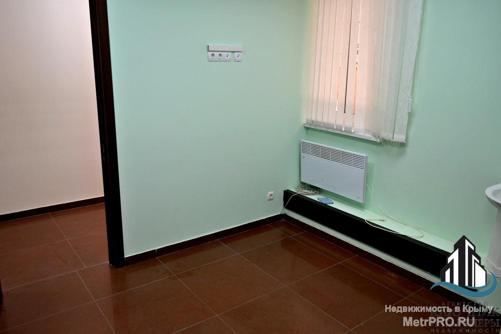 Продаётся офисное помещение в центре города Феодосия с индивидуальным выходом, общей площадью 75,4 кв.м. Пять... - 4
