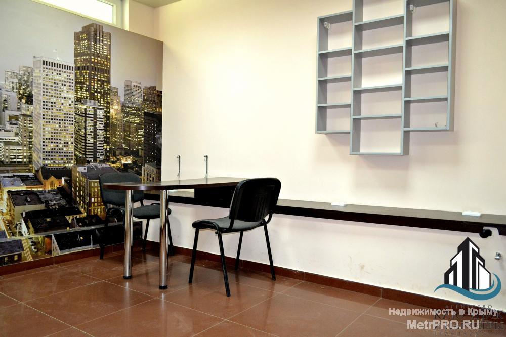 Продаётся офисное помещение в центре города Феодосия с индивидуальным выходом, общей площадью 75,4 кв.м. Пять... - 10