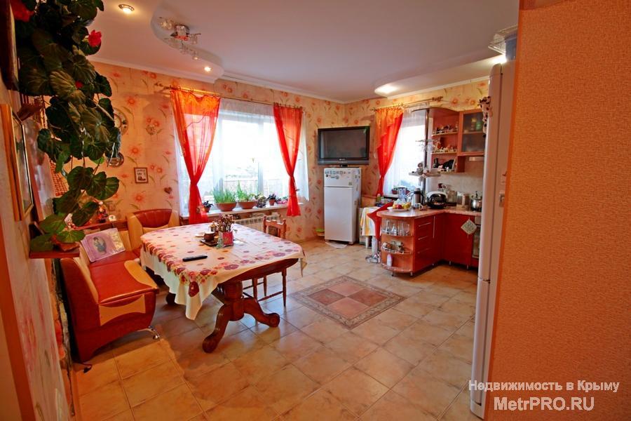 Продается жилой дом, ближний центр расположен район Матюшенко.   Это центральная часть Севастополя, до набережной 5... - 3