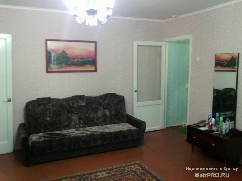 нормальная трёхкомнатная квартира в Гагаринском районе, в квартире вся необходимая мебель и бытовая техника, имеется...