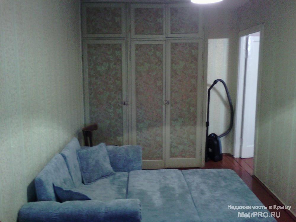 нормальная трёхкомнатная квартира в Гагаринском районе, в квартире вся необходимая мебель и бытовая техника, имеется... - 5