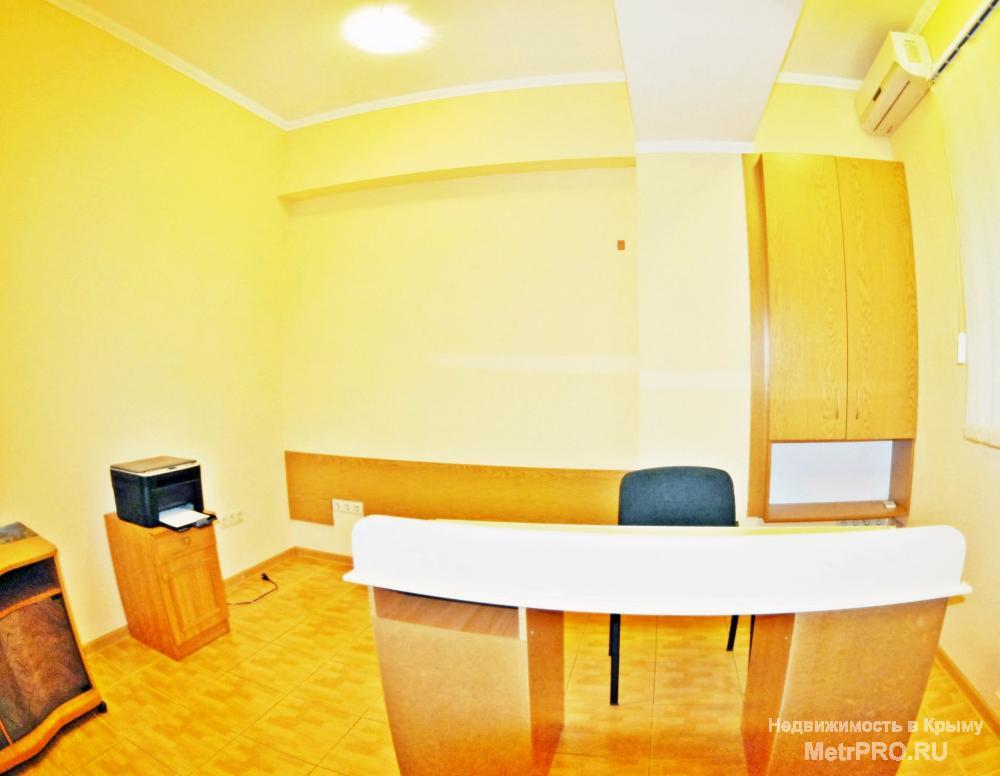 Продаётся не жилое помещение в Ялте, по улице Суворовская, ранее использовалось под офис.   Светлое, сухое помещение... - 2