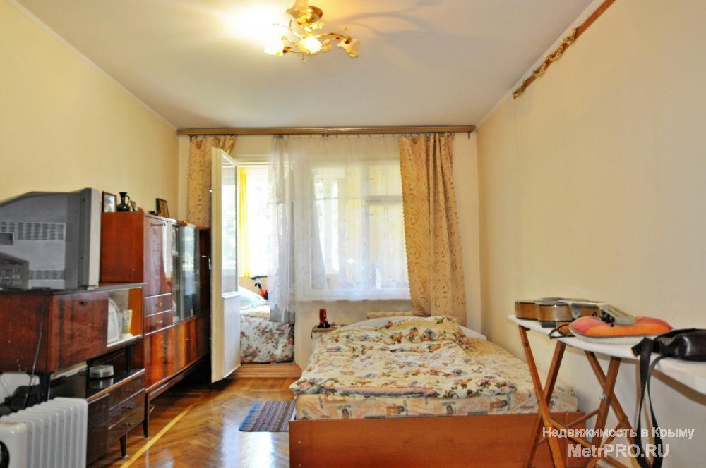 Предлагается к покупке 2 комнатная квартира в Ялте по улице Кирова.  Квартира расположена на 4 этаже 5 этажного дома.... - 4