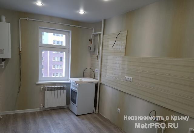 Продаётся двухкомнатная квартира  на Ул. Комбрига Потапова в ЖК Архитектор. 7/10 этаж.     Кухня 9,7 м Спальня 17,2... - 1