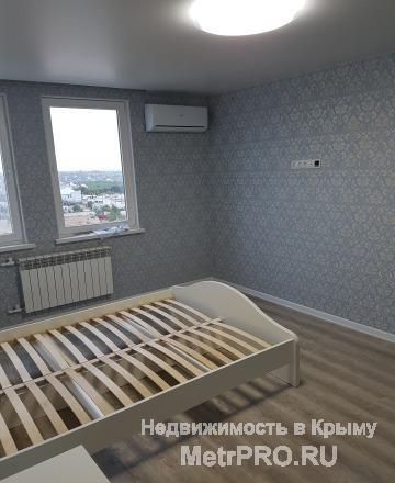Продаётся двухкомнатная квартира  на Ул. Комбрига Потапова в ЖК Архитектор. 7/10 этаж.     Кухня 9,7 м Спальня 17,2... - 7