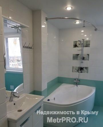 Продаётся двухкомнатная квартира  на Ул. Комбрига Потапова в ЖК Архитектор. 7/10 этаж.     Кухня 9,7 м Спальня 17,2... - 11