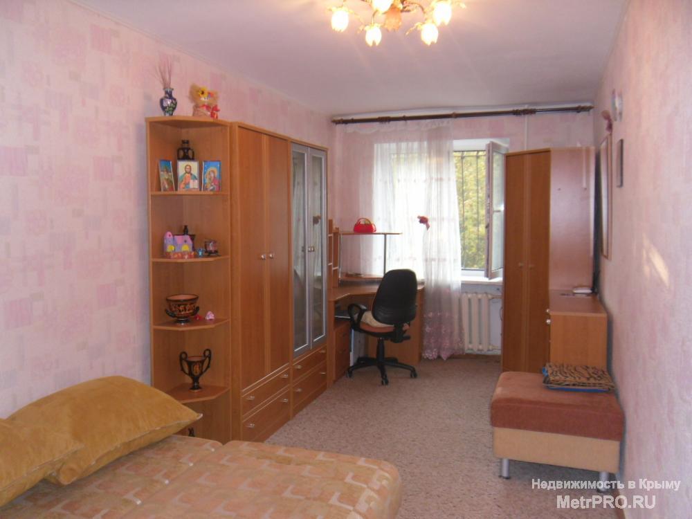 Квартира расположена близко к супермаркету 'Сильпо' на Севастопольской в спальном районе всего в 10 минутах езды от... - 8