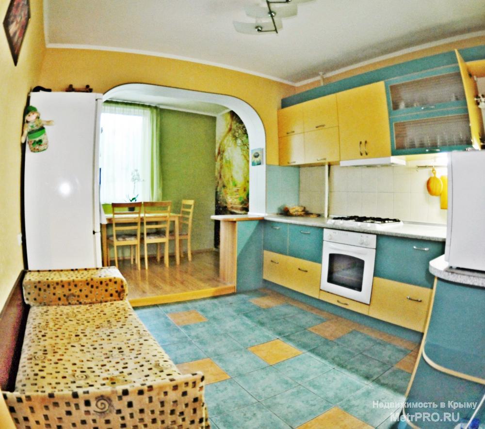 Предлагается к покупке 3 комнатная квартира в Ялте на улице Красноармейская.   В доме 2004 года постройки серии ЮБК.... - 2